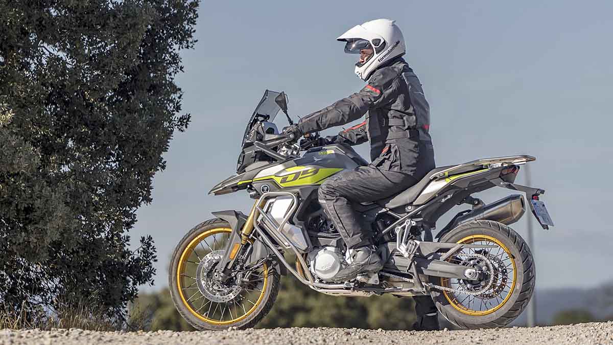 Prueba de la Voge 900DSX