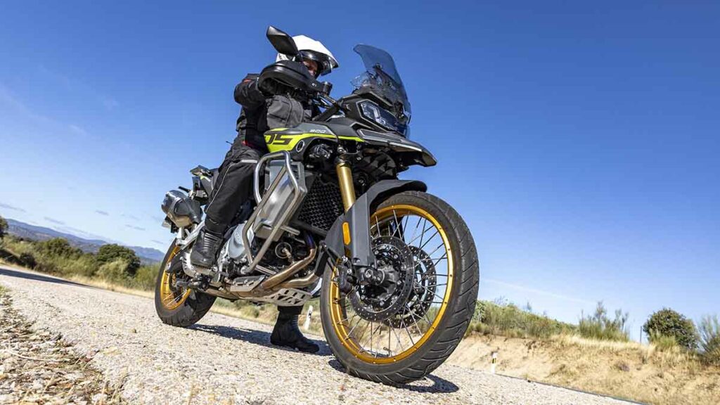 Probamos la Voge 900DSX, una moto trail líder en ventas que nos ha planteado algunas preguntas... y posibles respuestas 10 Prueba de la Voge 900DSX