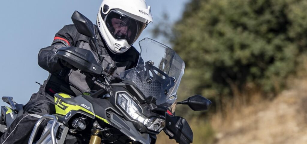 Voge 900DSX: las 3 claves que han convertido a la moto trail china en una superventas desde el inicio 12 Voge 900DSX: lo más destacado