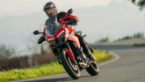 Fotos de la Ducati Multistrada V2 2025