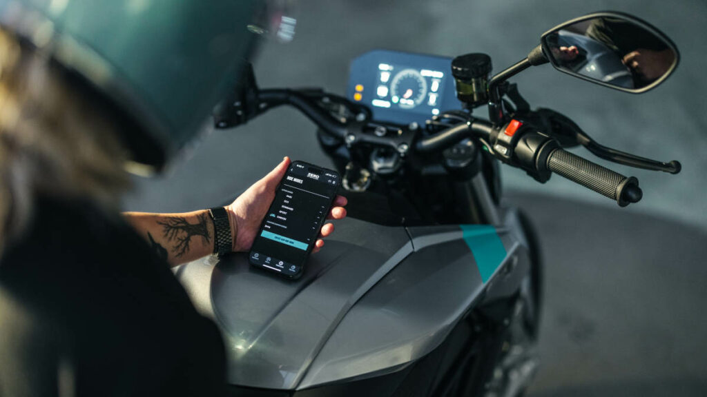 Las claves en la recarga de las motos eléctricas, contadas por los expertos de Zero Motorcyles 3 recarga motos eléctricas
