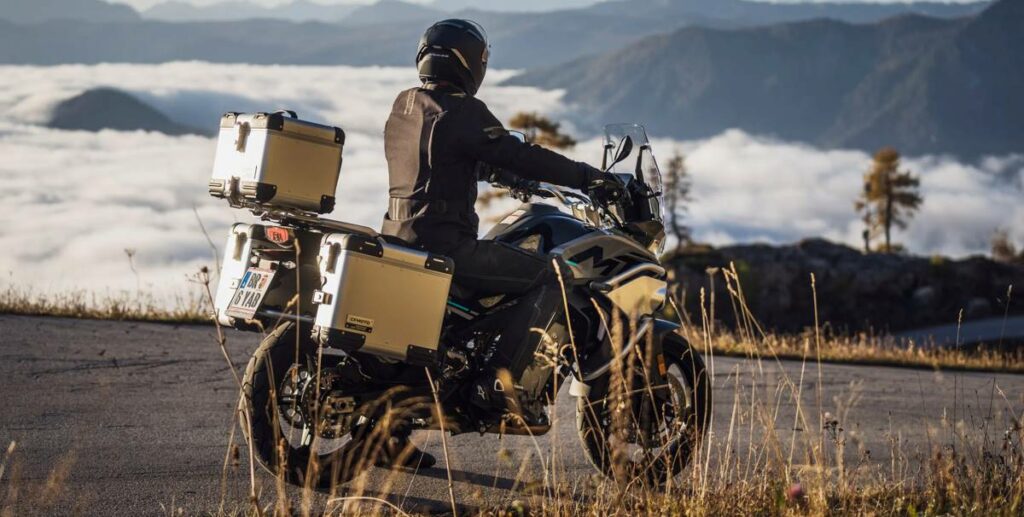 La moto trail para el carnet A2 con la que ahorras miles de euros es comercializada por CFMOTO 10 CFMOTO 800 MT Sport