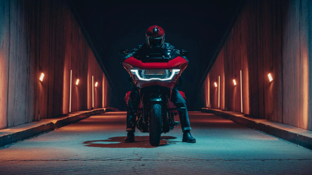 La Pan America ST encabeza las novedades de Harley-Davidson para 2025 11 Harley-Davidson Road Glide ST CVO