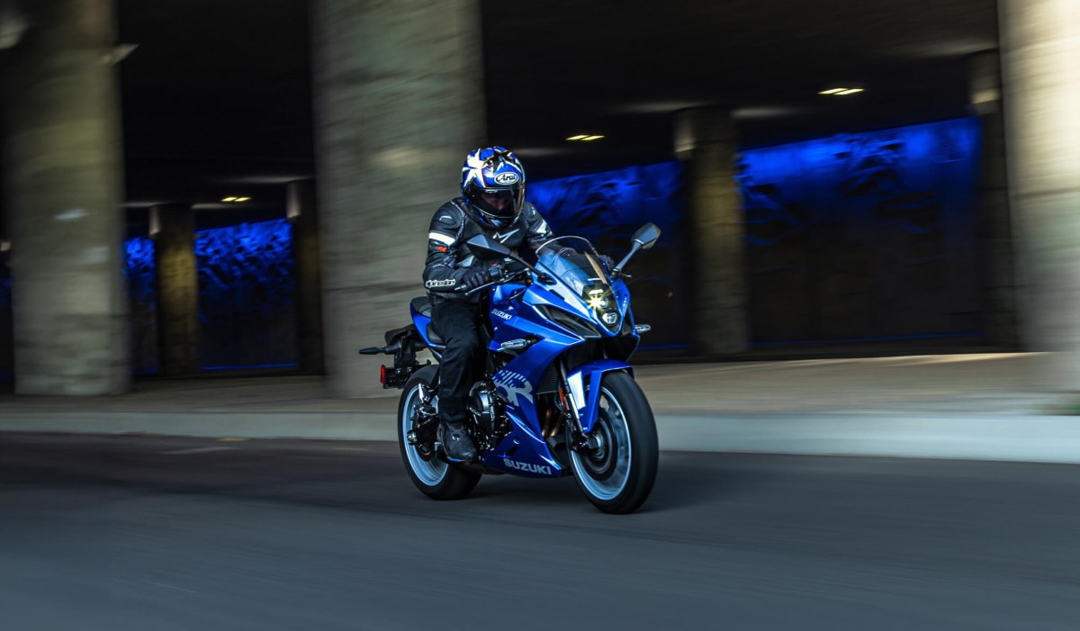 Suzuki acerca más sus naked y sport-turismo para el carnet A2 con precios rebajados y 8 años de garantía