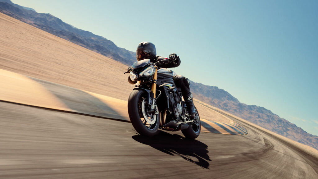 EMBARGO LUNES 27 La Triumph Speed Triple 1200 RS 2025 se actualiza por todo lo alto 10 Triumph Speed Triple 1200 RS 2025