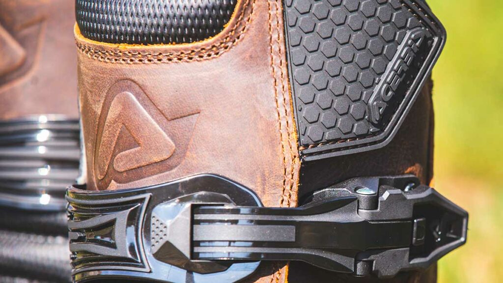 Acerbis presenta dos nuevas botas que rezuman seguridad y confort más allá del asfalto 13 Acerbis Grimsel 3
