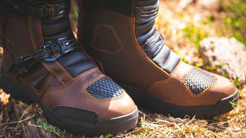 Acerbis presenta dos nuevas botas que rezuman seguridad y confort más allá del asfalto 11 Acerbis alibier 2