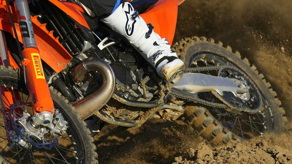 Pirelli presenta el SCORPION MX32 MID SOFT como evolución definitiva para motocross 11 Pirelli scorpion mx32 mid soft 5