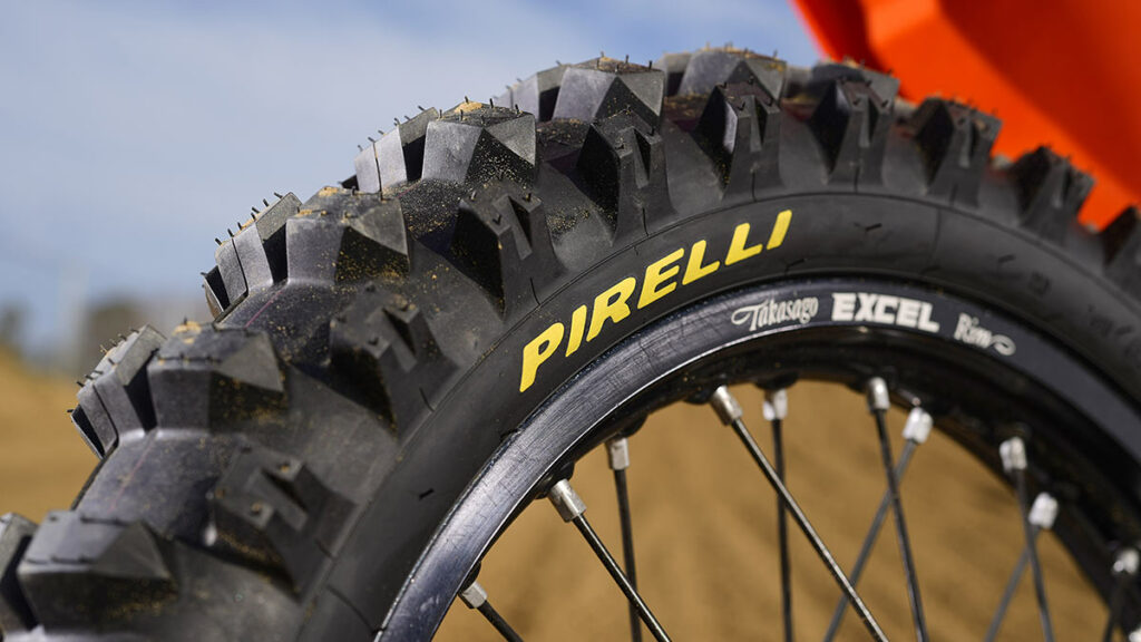 Pirelli presenta el SCORPION MX32 MID SOFT como evolución definitiva para motocross 10 Pirelli scorpion mx32 mid soft 8