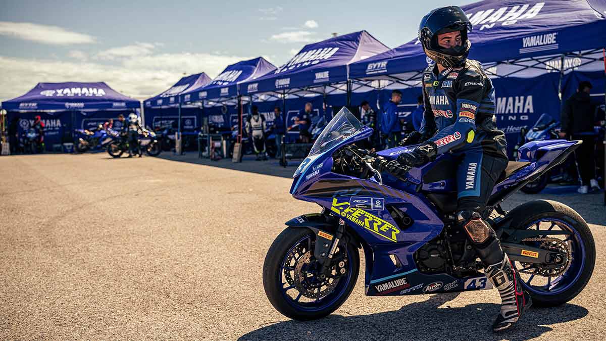 Fotos de la Yamaha R7 Cup 6 Yamaha R7 Cup