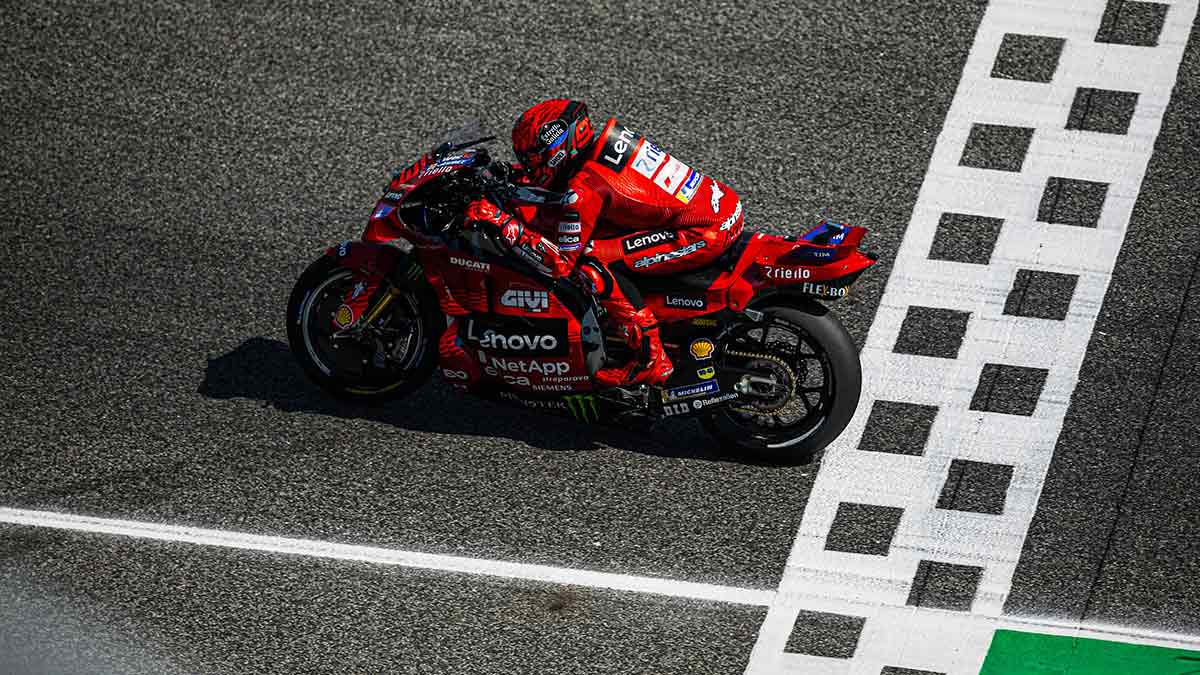 En la Tribuna Ducati de Jerez se apuesta todo al rojo 6 Ducati MotoGP 2025