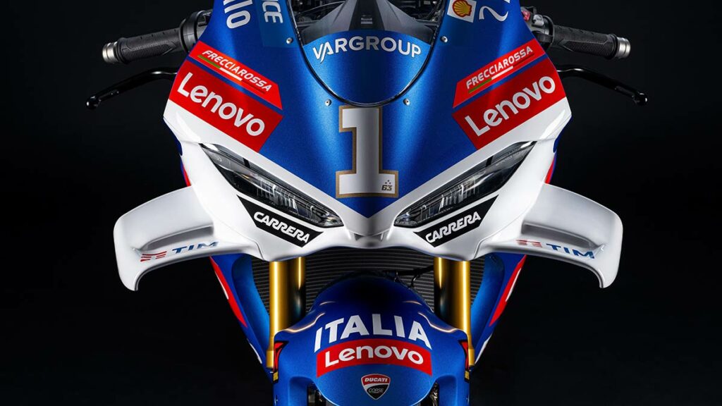 Ducati te presenta una Panigale V4 digna de Bagnaia para tu garaje 8 Ducati Panigale V4 Tricolore Italia