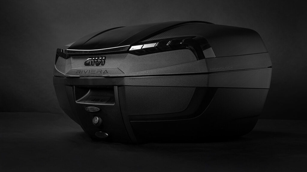Givi reinventa el baúl de moto paradigma de estilo y utilidad 12 GIVI E46NB 2