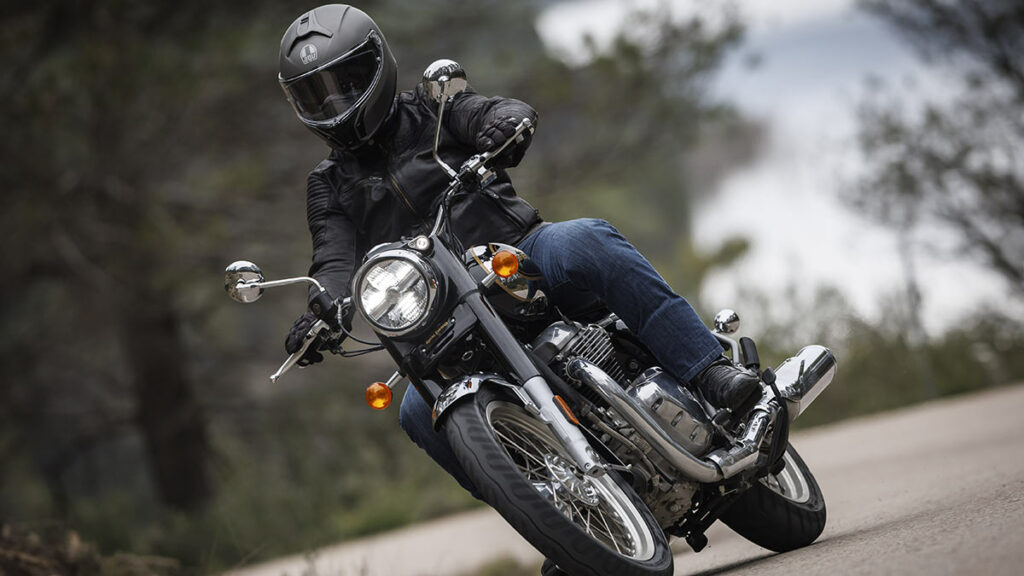 Probamos la Royal Enfield Classic 650 Twin para reeditar las sensaciones de las motos de toda la vida 12 Royal Enfield Classic 650 Twin