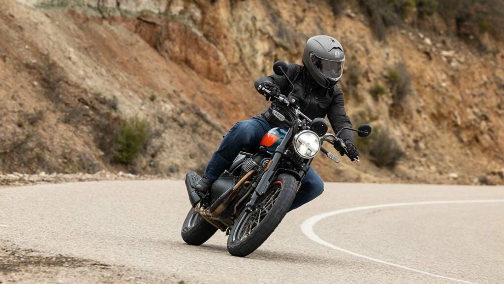 Prueba Royal Enfield Bear 650: cuando la nostalgia te conduce a una vida más intensa 22 Royal Enfield Bear 650 29