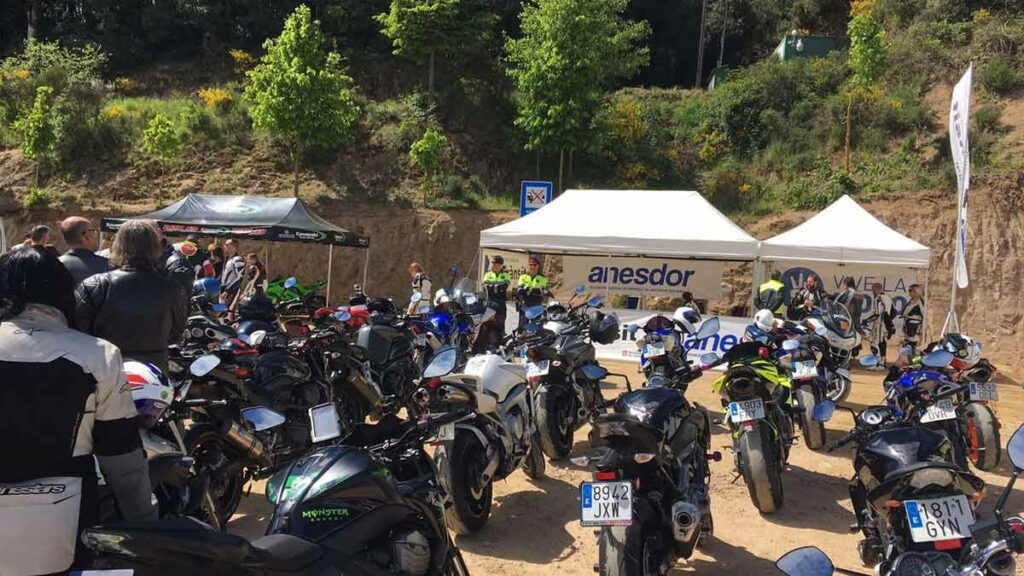 Gratis y ahora con 40 convocatorias: el programa 2025 de formación de seguridad en moto en Cataluña que no te puedes perder 11 formacio 3 0 5