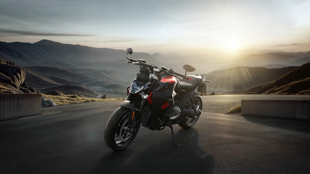 BMW lanza la moto naked con corazón bóxer más extraordinaria de su historia y con primicias mundiales 8 BMW R1300R