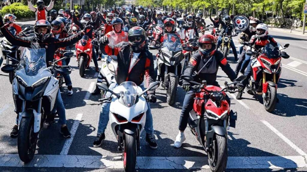 El espíritu Ducati volverá a rugir en las calles de tu ciudad 9 Ducati 2