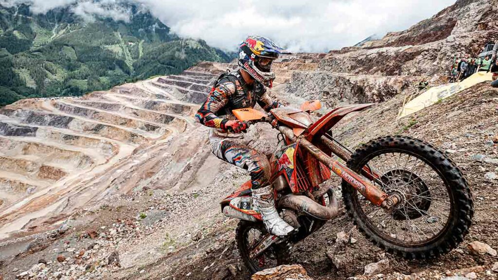 Tan sencillo como suena: compras una KTM EXC 2025 y vas directo al corazón del Red Bull Erzbergrodeo 2025 8 KTM ERZBERG RODEO