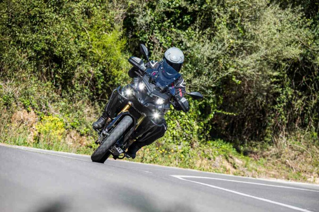 La Voge 625DSX se confirma como una de las motos trail más completas para el carnet A2: así lo revela su prueba 17 Fotos de la presentación de la Voge 625DSX 2025