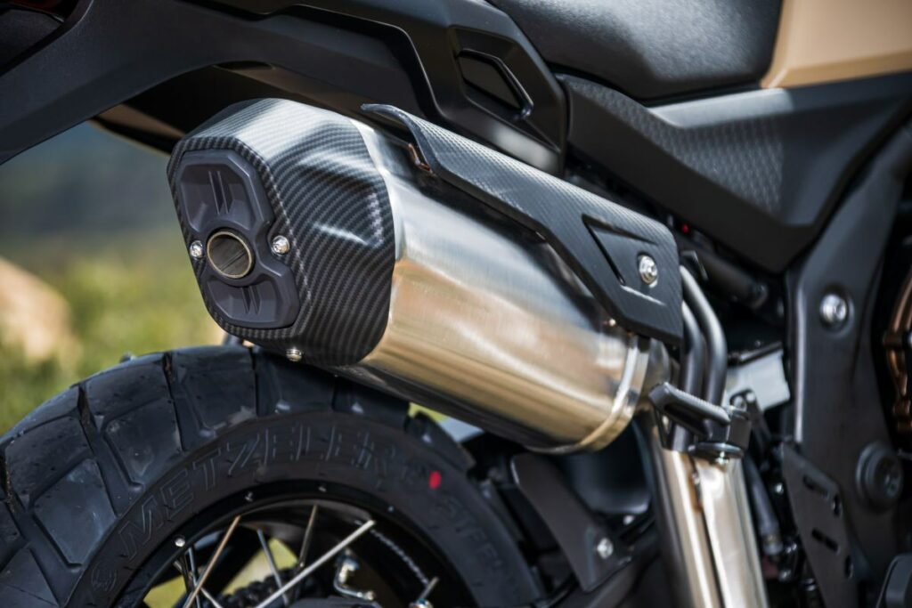 La Voge 625DSX se confirma como una de las motos trail más completas para el carnet A2: así lo revela su prueba 15 Fotos de la presentación de la Voge 625DSX 2025