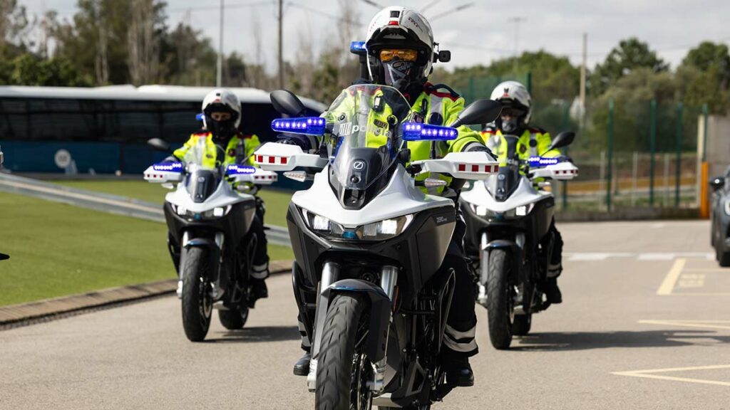 Los Mossos d’Esquadra tienen una nueva arma silenciosa con la Zero DSR/X 11 Zero DSR/X Mossos d'Esquadra