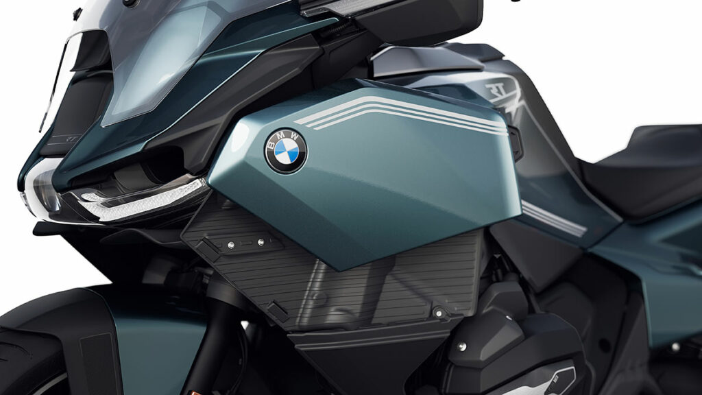 La moto para devorar kilómetros sin fin más vendida, sube de nivel en forma de BMW R 1300 RT 11 BMW R 1300 RT