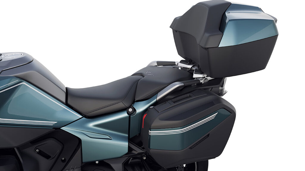 Probamos la BMW que hace frente al monopolio de las motos trail para largos viajes 21 BMW R 1300 RT