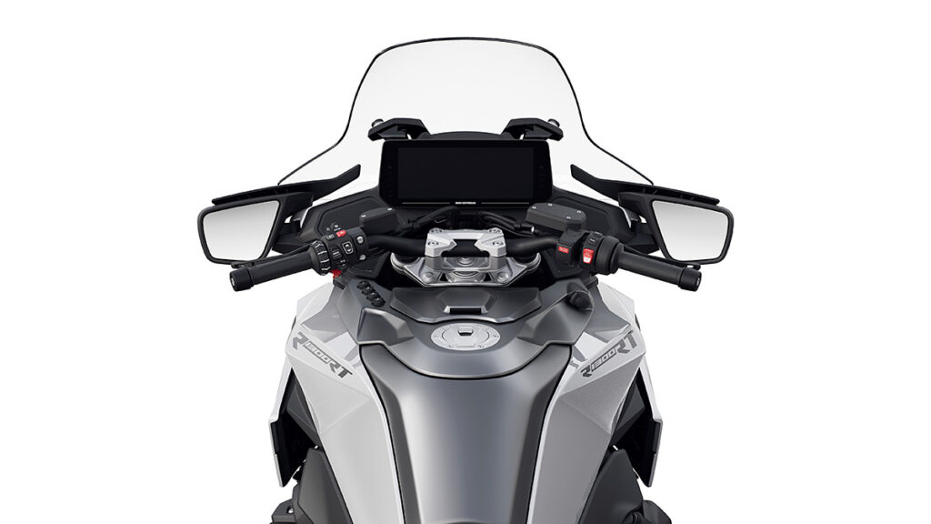 La moto para devorar kilómetros sin fin más vendida, sube de nivel en forma de BMW R 1300 RT 13 BMW R 1300 RT