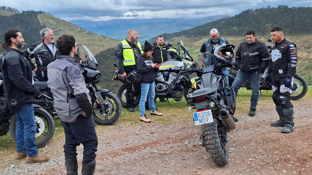 Aventura, compañerismo y tierra cántabra en la II Pan-Adventure Cantabria con Harley-Davidson 11 harley davidson pan adventure cantabria 2