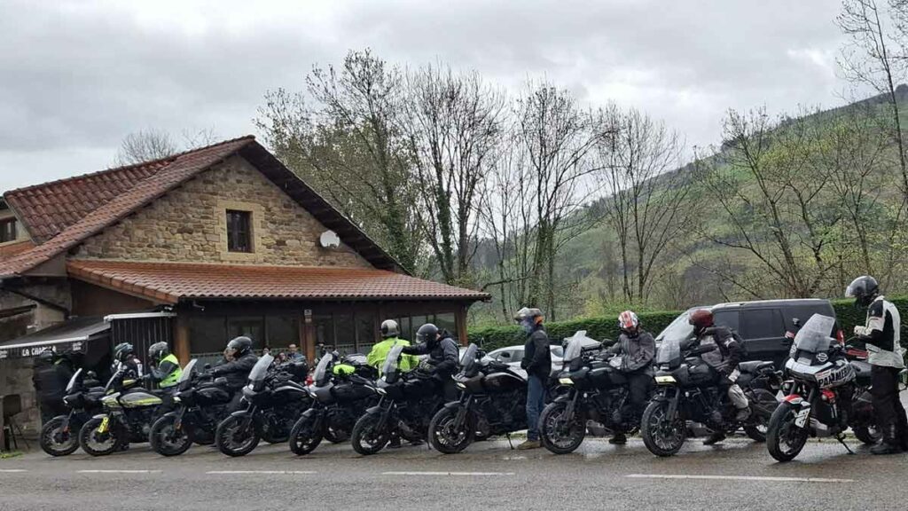 Aventura, compañerismo y tierra cántabra en la II Pan-Adventure Cantabria con Harley-Davidson 10 harley davidson pan adventure cantabria 3