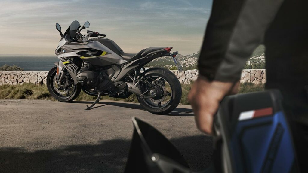 Nace la BMW R 1300 RS como evolución suprema del sport turismo con motor bóxer 16 BMW R 1300 RS