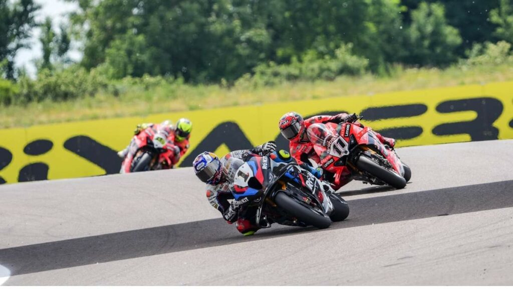 WSBK Cremona: Nicoló Bulega pone la directa al título 2 Carrera 1 WSBK Cremona