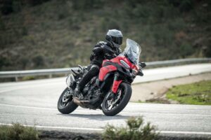 Fotos Ducati Multistrada V2 2025