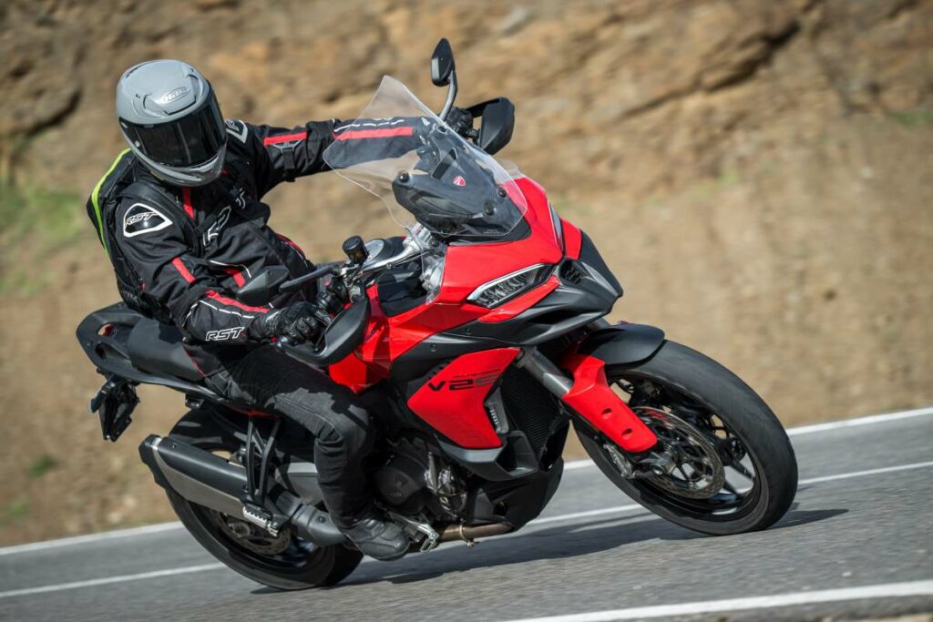 Ducati Multistrada V2 2025