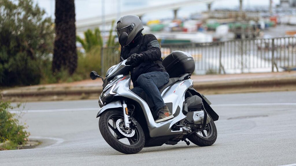 Estas son todas las novedades de motos y scooters de 2025 155 QJMOTOR SQ16 17