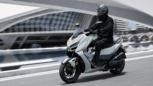 Fotos gama scooters Zontes 368