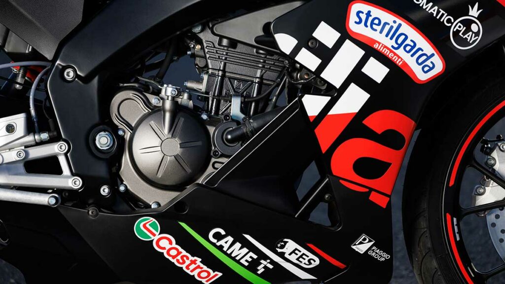 Esta Aprilia te hace piloto de MotoGP con el carnet de coche 8 Aprilia RS 125 GP Replica