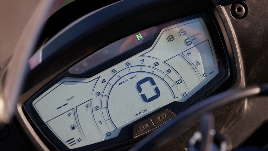 Esta Aprilia te hace piloto de MotoGP con el carnet de coche 9 Aprilia RS 125 GP Replica