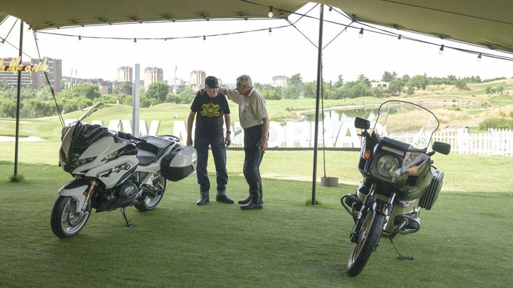 Probamos la BMW que hace frente al monopolio de las motos trail para largos viajes 9 BMW R 1300 RT