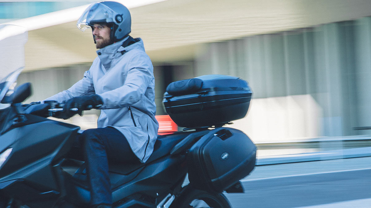El baúl moto KAPPA K5600NN revoluciona la sostenibilidad con sus materiales totalmente reciclables