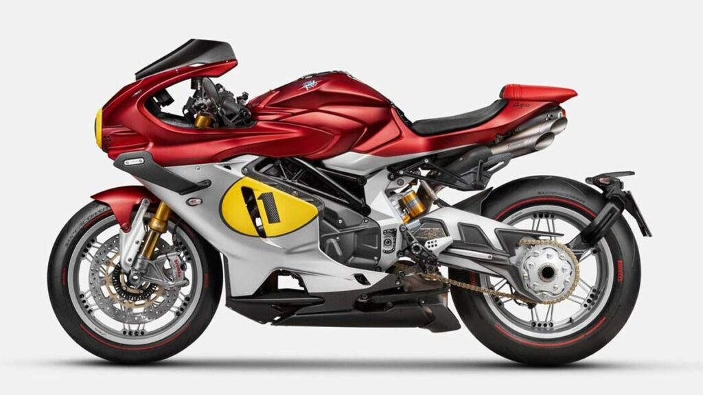 La MV Agusta Superveloce 1000 Ago es un homenaje en vida a una grandeza inmortal 2 MV Agusta Superveloce 1000 Ago