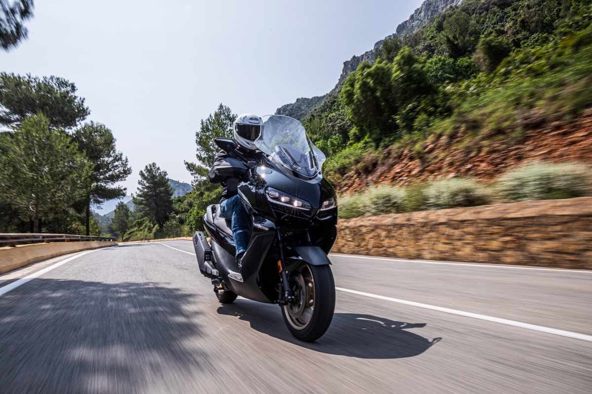 Zontes te da a elegir entre 5 scooters para el carnet A2: hemos probado todos y este es el resultado 1 Fotos prueba Zontes 368K 2025